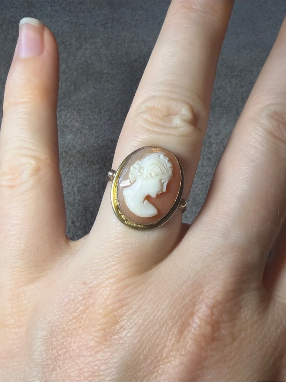 Vintage Silver Shell Cameo Ring
